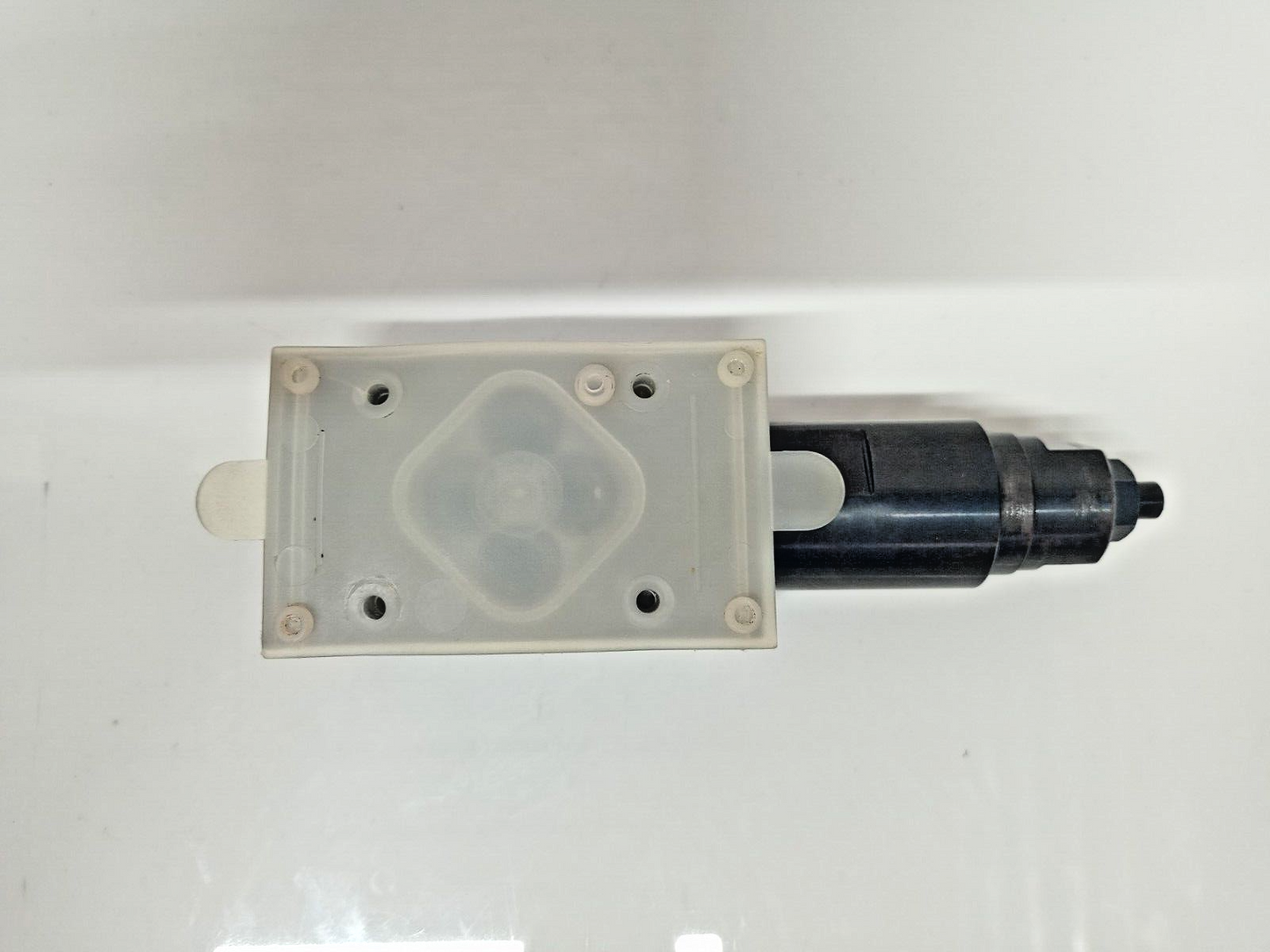 Eaton Vickers DGMC-3-BT-GW-41 Pressure Relief Valve - New