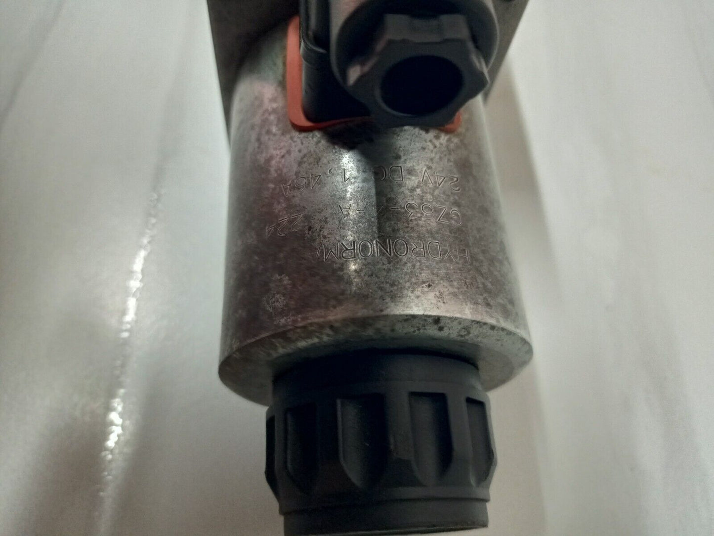 Mannesmann Rexroth 4WE 10 D31/OFCG24N9Z4 Solenoid Directional control valve