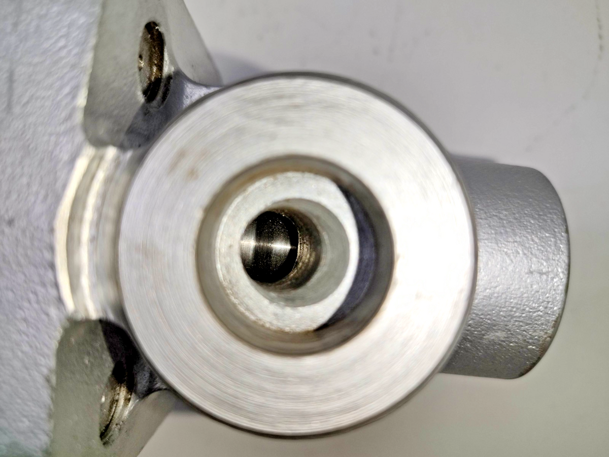 OKANO VALVE V-SS221 Type: 23608 Size: 15mm - NEW