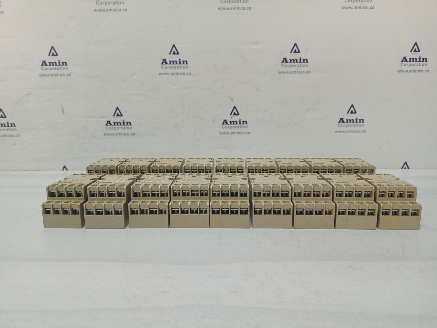 Omron PYF-14A-N Relay Socket 5A 250VAC (lot of 19pcs) - NEW