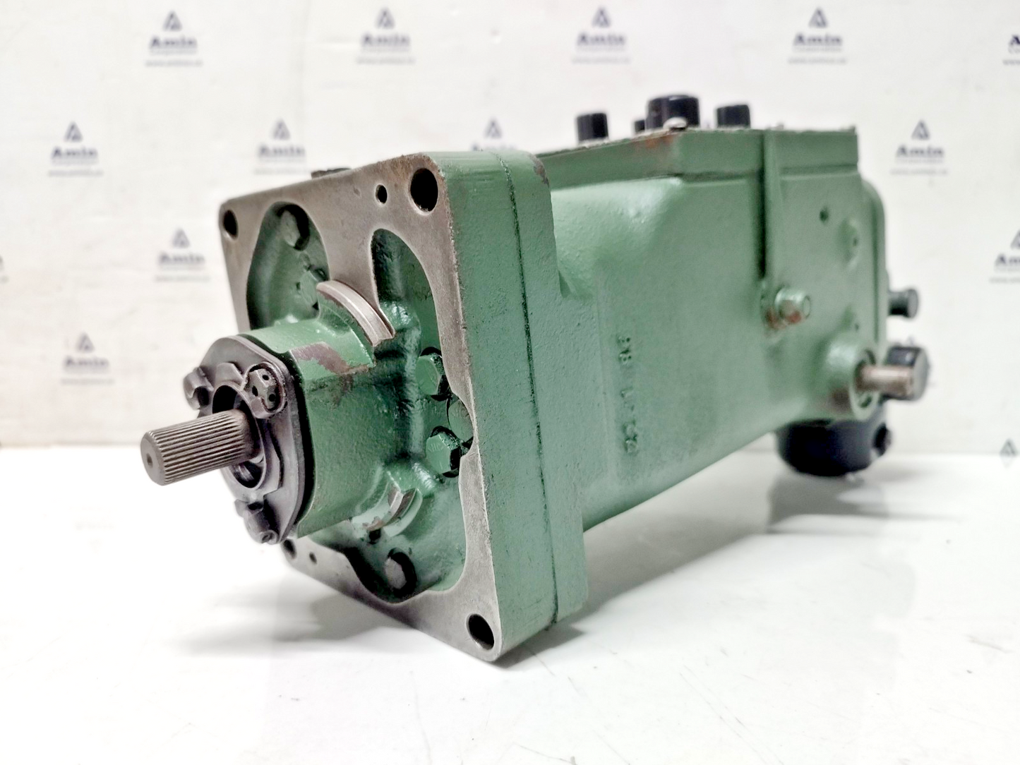 Woodward UG-8 Governor part No. : 8521-561 RPM: 700-1500 - TESTED