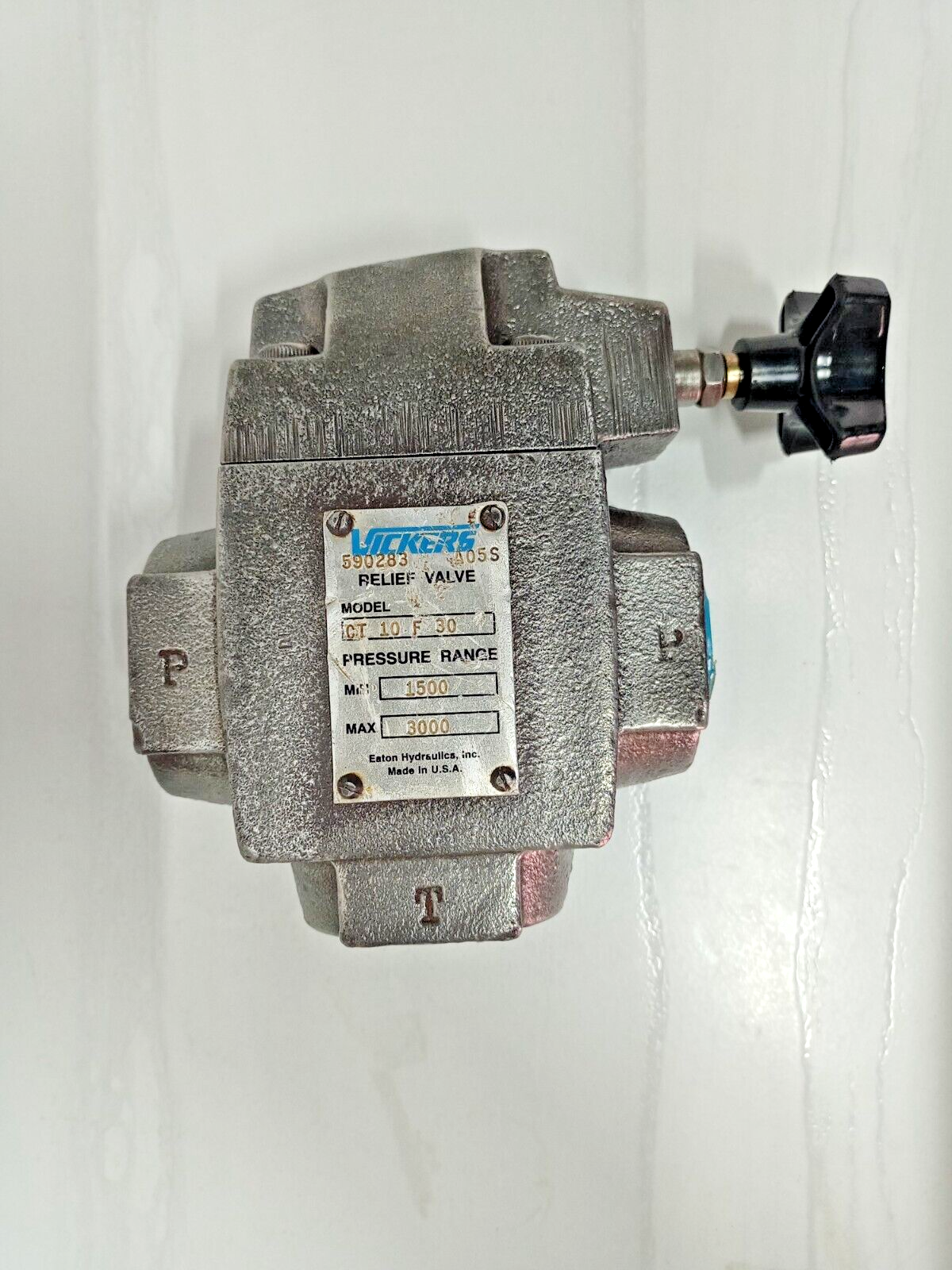 Vickers CT 10 F 30 pressure relief valve Rated pressure: 1500-3000 PSI CT10F30