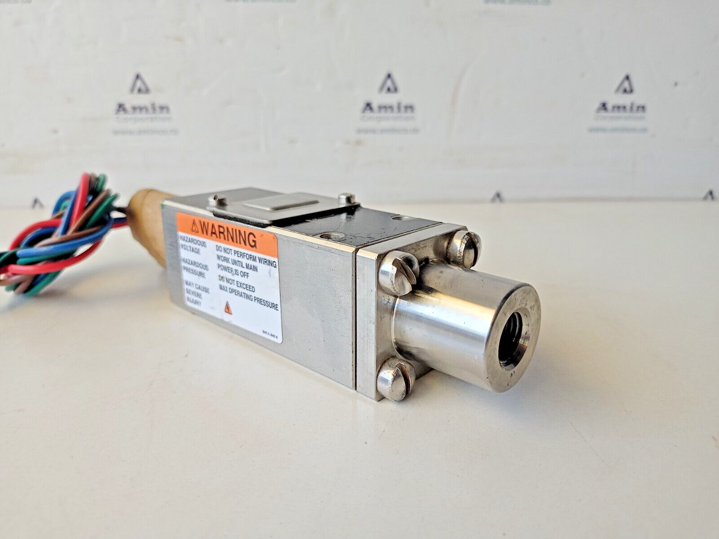 ITT NEO-DYN 232P44C6HN Adjustable pressure switch 2800-6000 PSIG - NEW