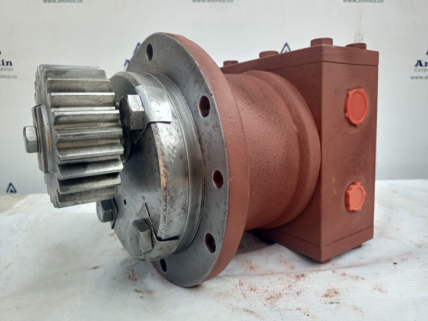 Kvaerner Hydraulic gear pump Port sizes: 1''X3/4'' - Refurbished