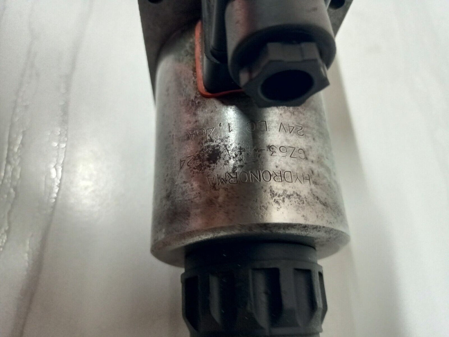 Mannesmann Rexroth 4WE 10 D31/OFCG24N9Z4 Solenoid Directional control valve