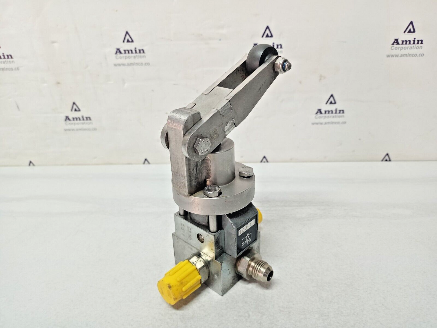 Hawe TZ3-1 3/2-way Hydraulic Directional Seated Valve - NEW
