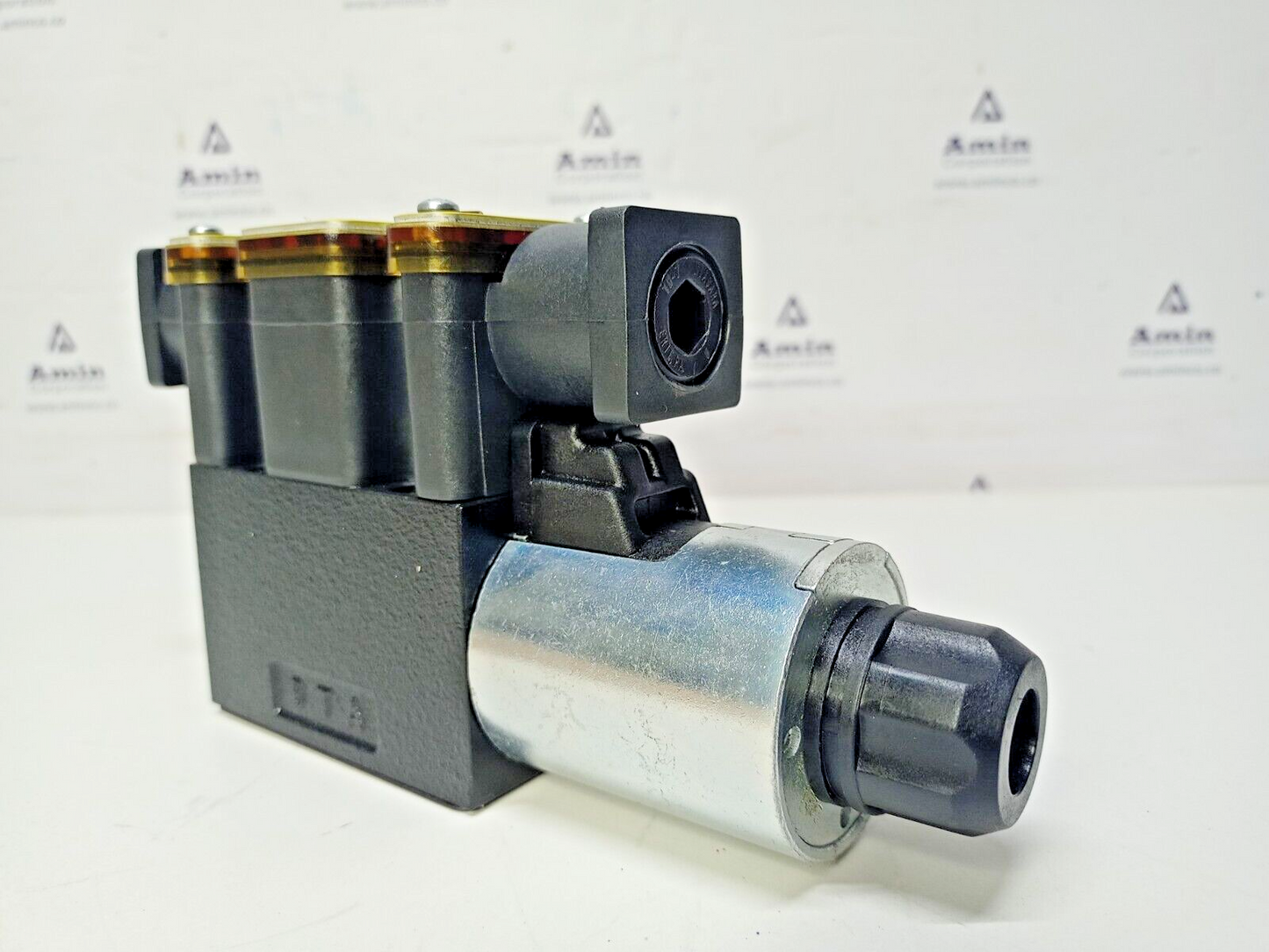 Parker D1VW 020BNJG91 Directional Control Valve D1VW series - NEW