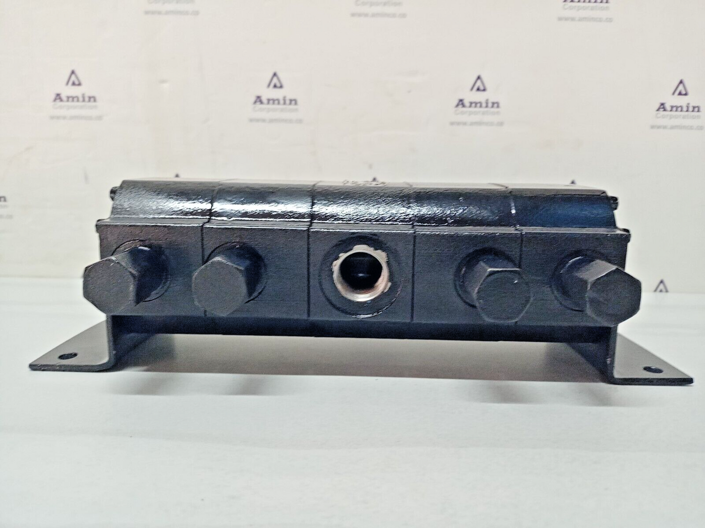 Concentric 060214 Flow divider - NEW