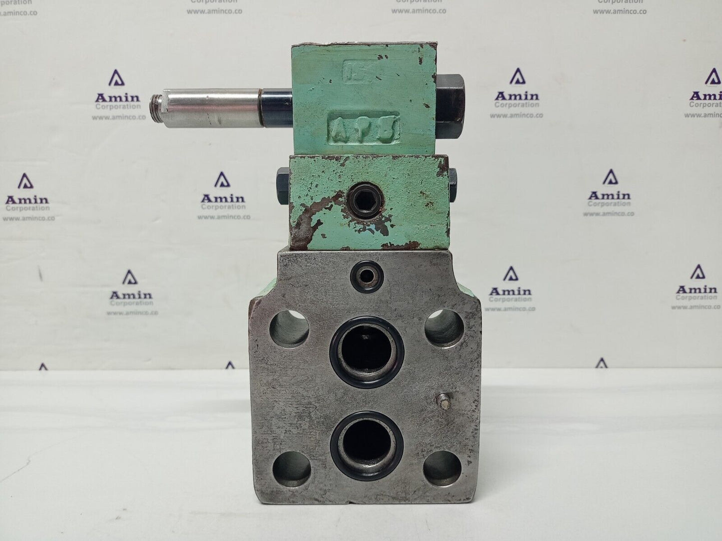 Yuken BSG-06-2B3B-D24-N1-4680 Directional control Valve
