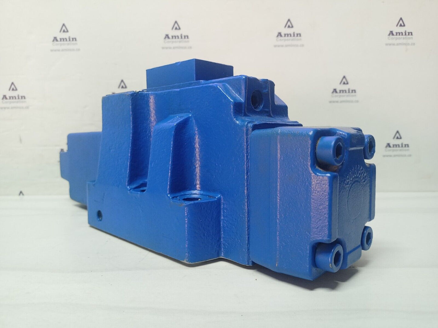 Rexroth 4WRH 25 W6-220-70 M Prop. Directional valve MNR: R900964592 - NEW