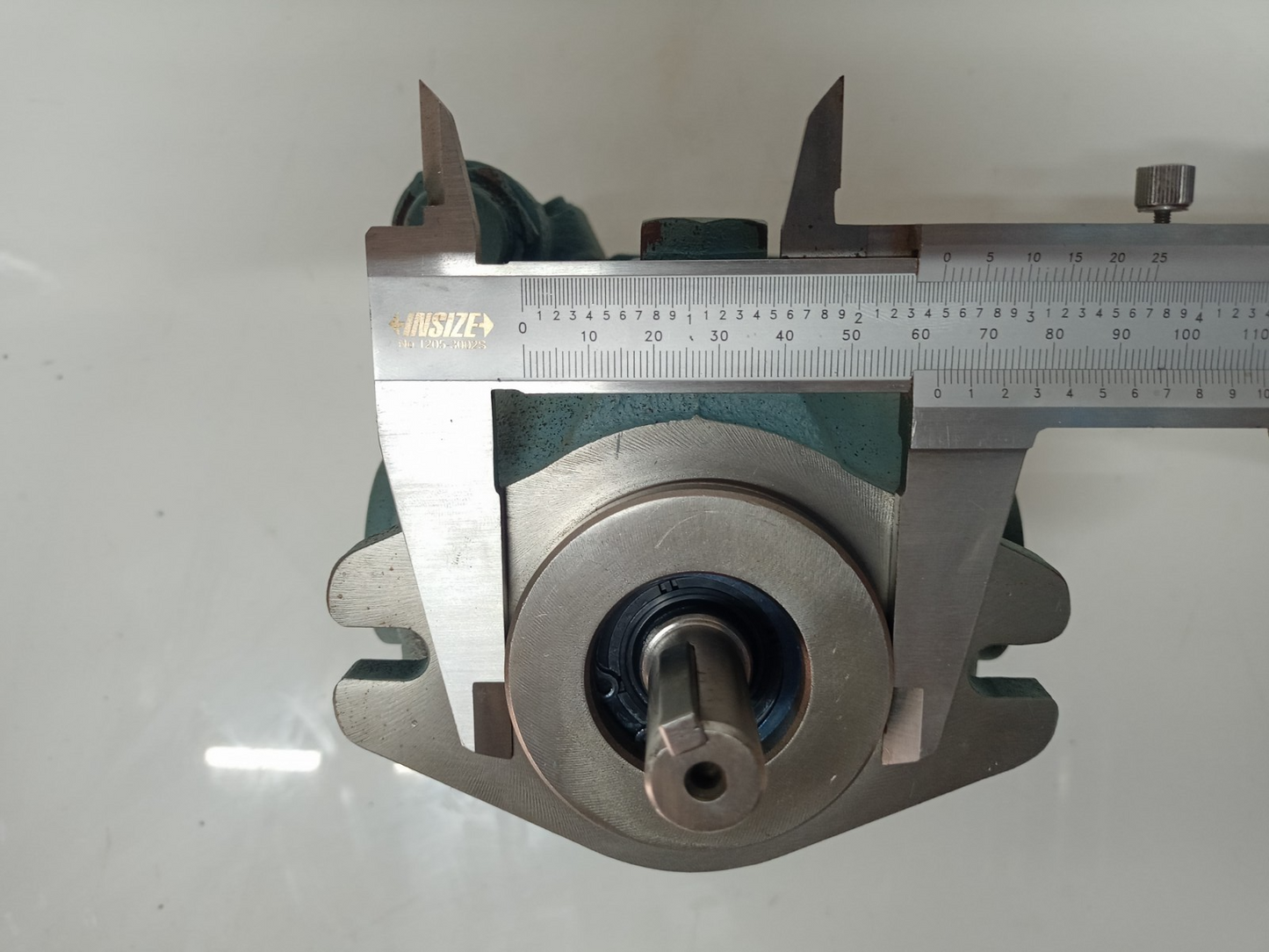 Daikin V8A1RX-20 Hydraulic Piston Pump - NEW