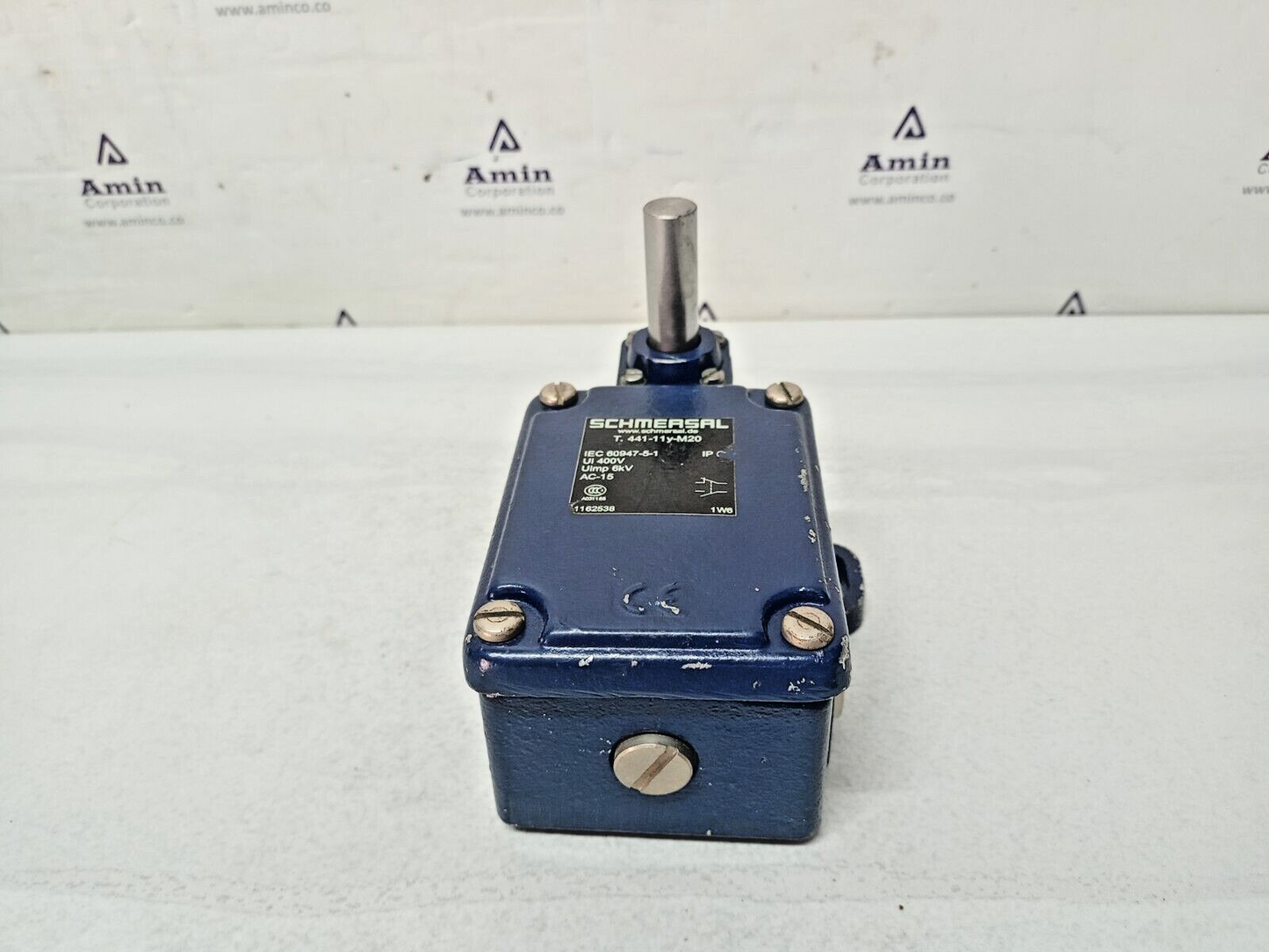 Schmersal T.441-11y-M20 Limit Switch AC-15, Ui 400V, Uimp 6kV - New