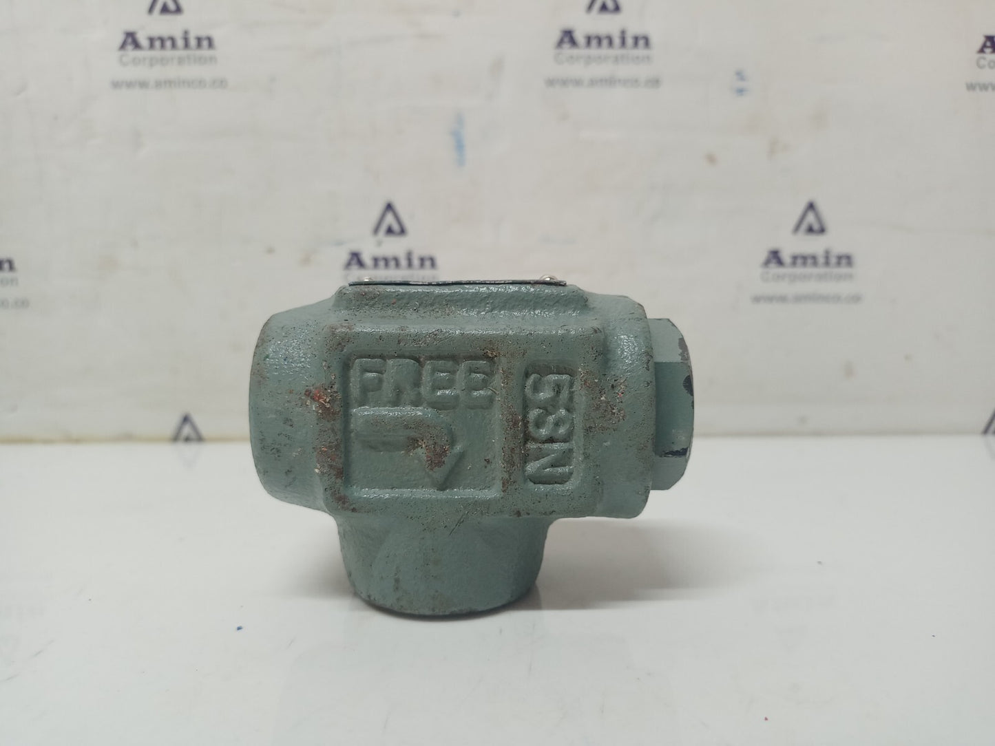 Yuken CRT-03-04-50 Right angle Check valve - NEW