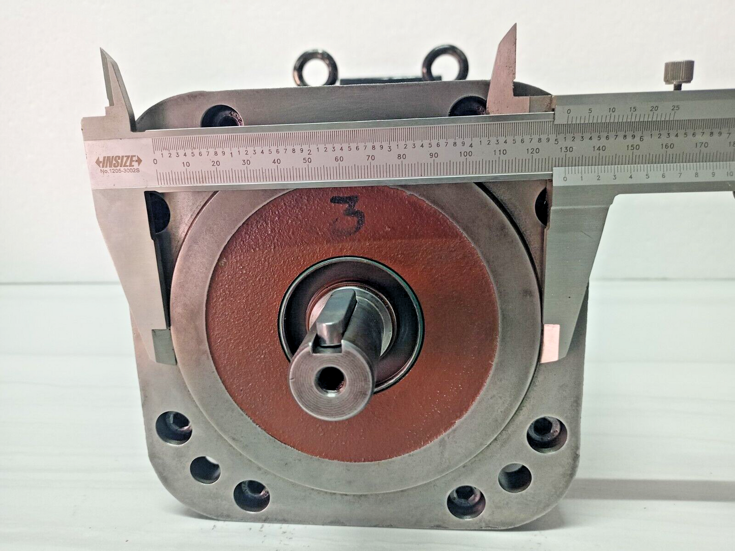Allen-Bradley 1326AB-B530E-M2L AC Servo Motor 460V, 18Nm, 3000RPM