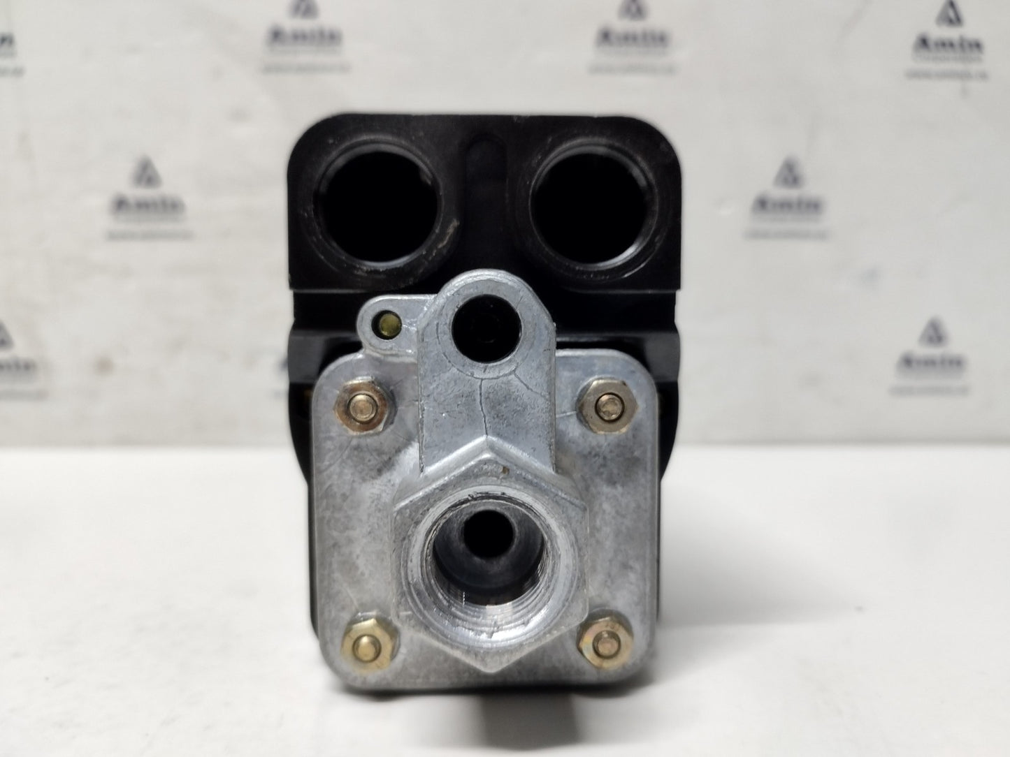 Condor MDR53/16 Pressure Switch AC-15, 4A, 250V, 9.2-10bar