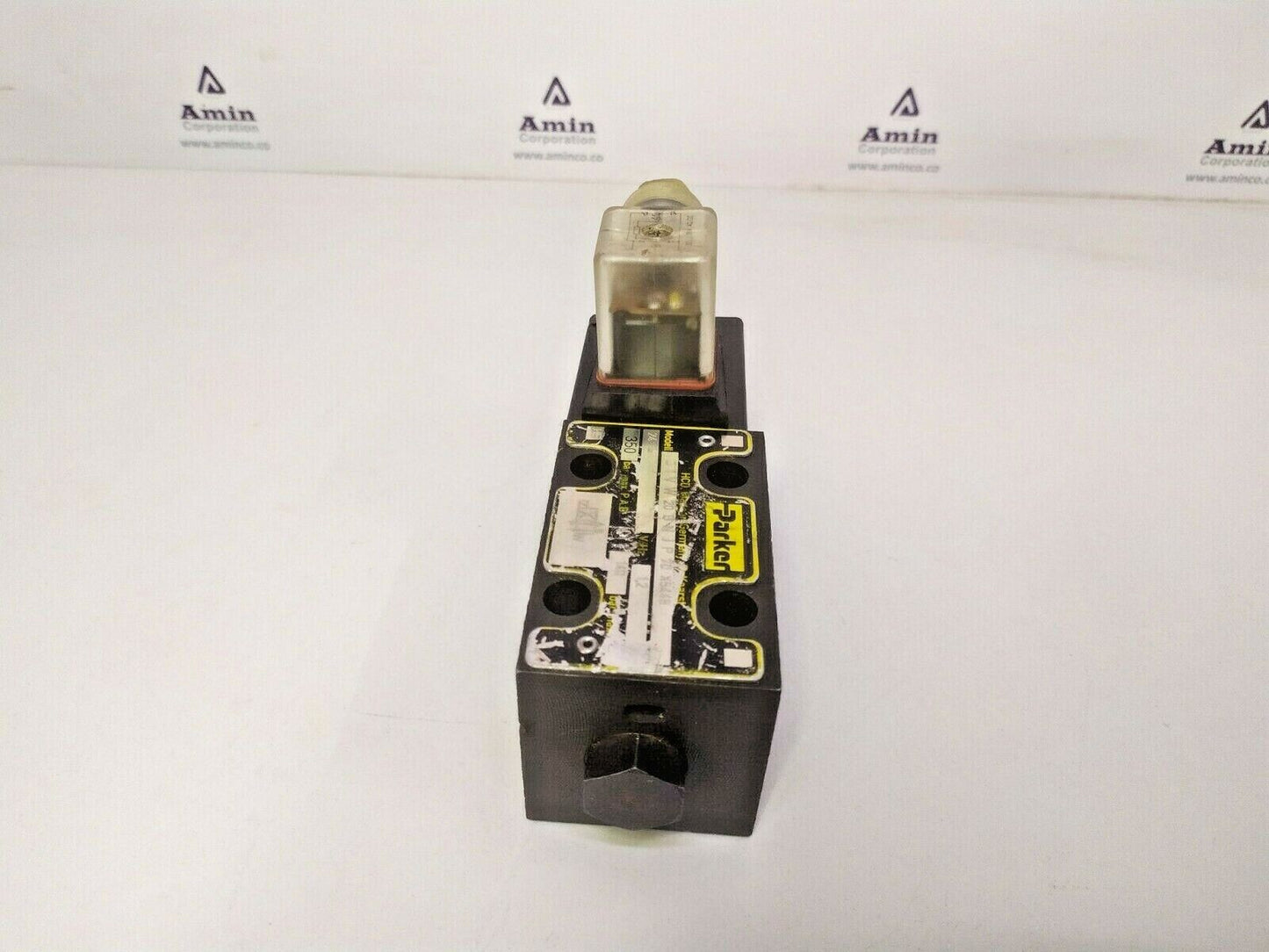 Parker D1VW20BNJP70 X5448 Solenoid Directional control valve