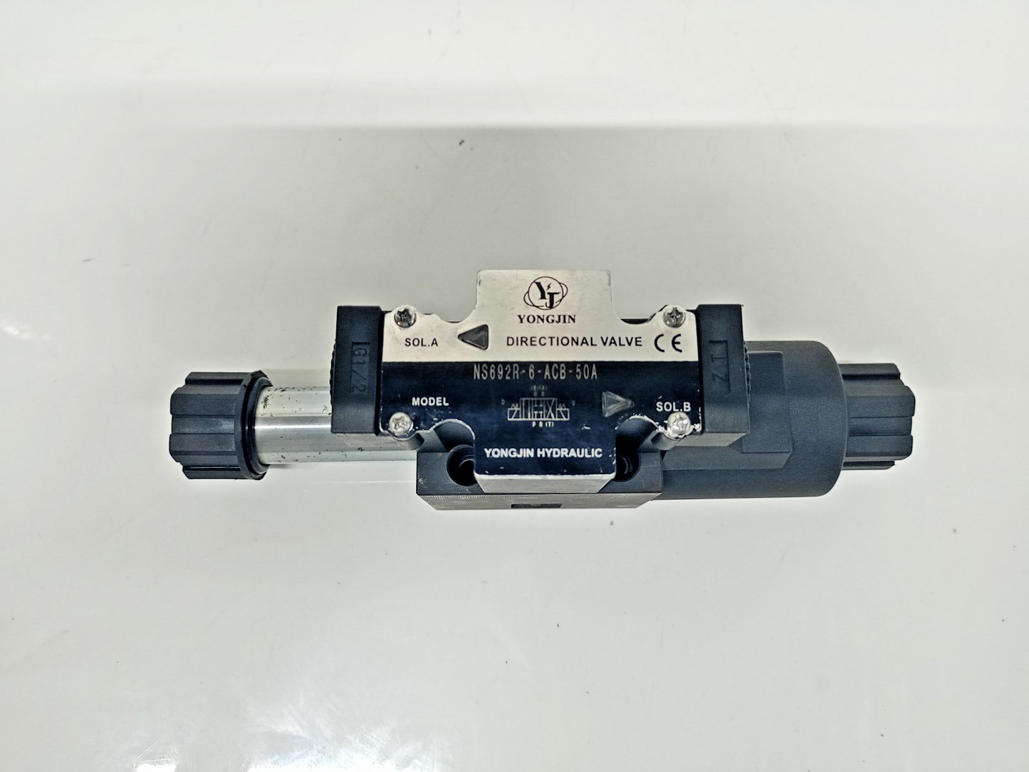 Yongjin NS692N-6-AGB-50A Solenoid operated Directional control valve - NEW