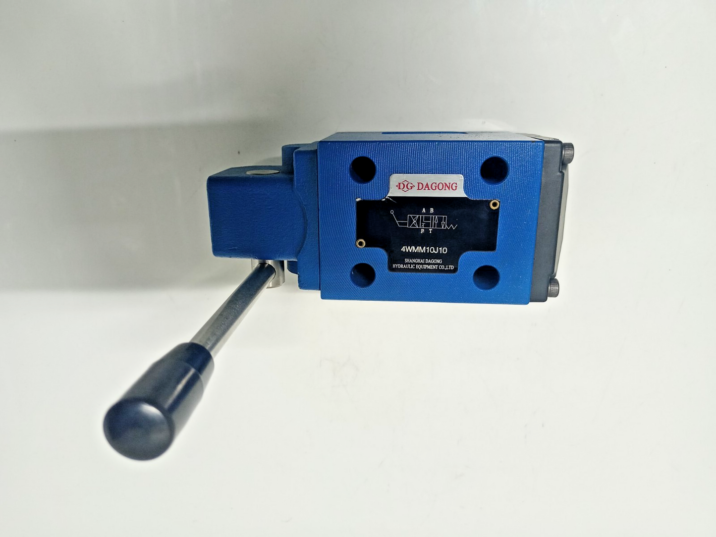 Dagong 4WMM 10 J10 Directional control valve - NEW