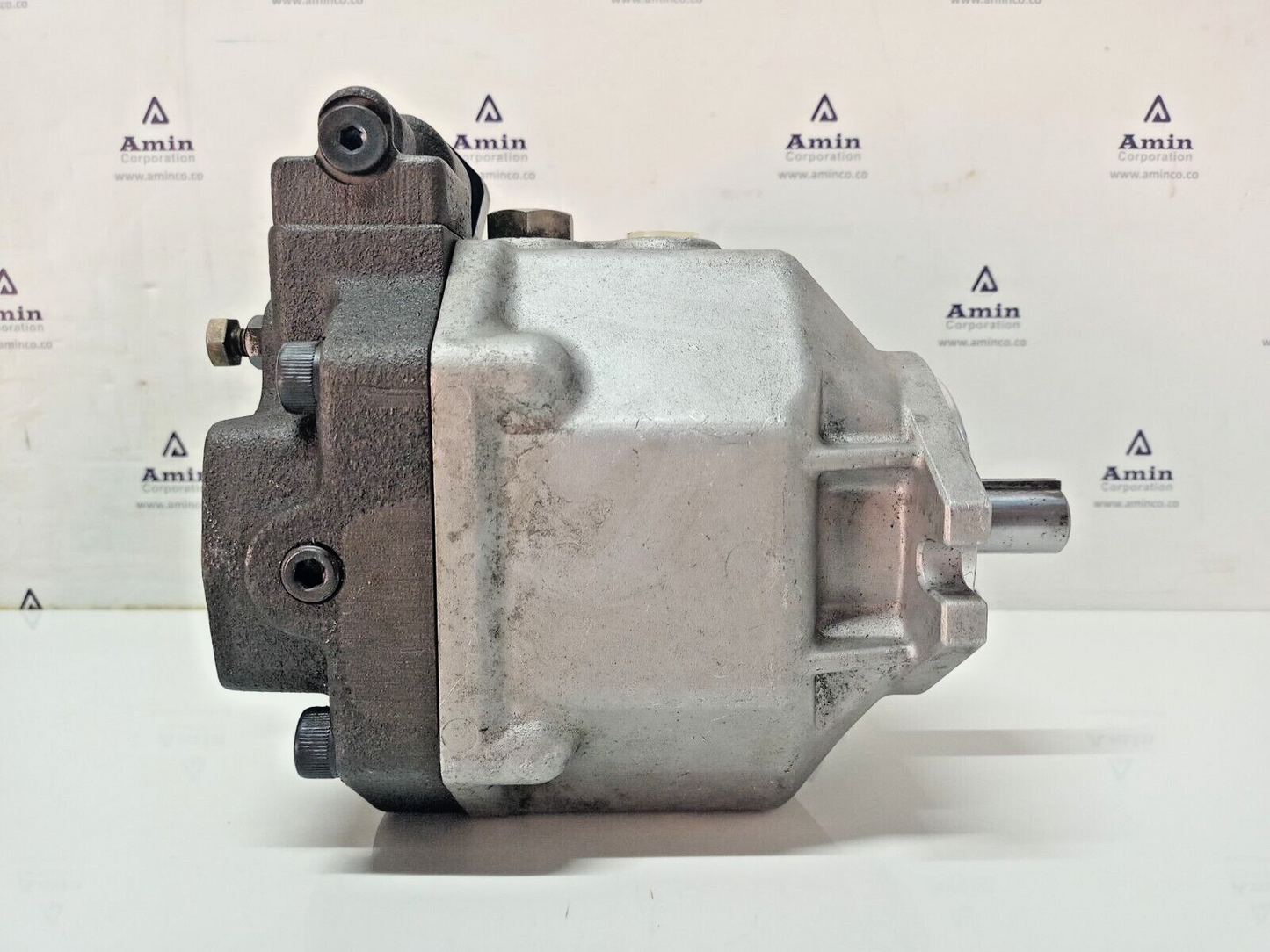 YUKEN AR16-FR01B-20 Variable Piston Pump with Mounting bracket - New