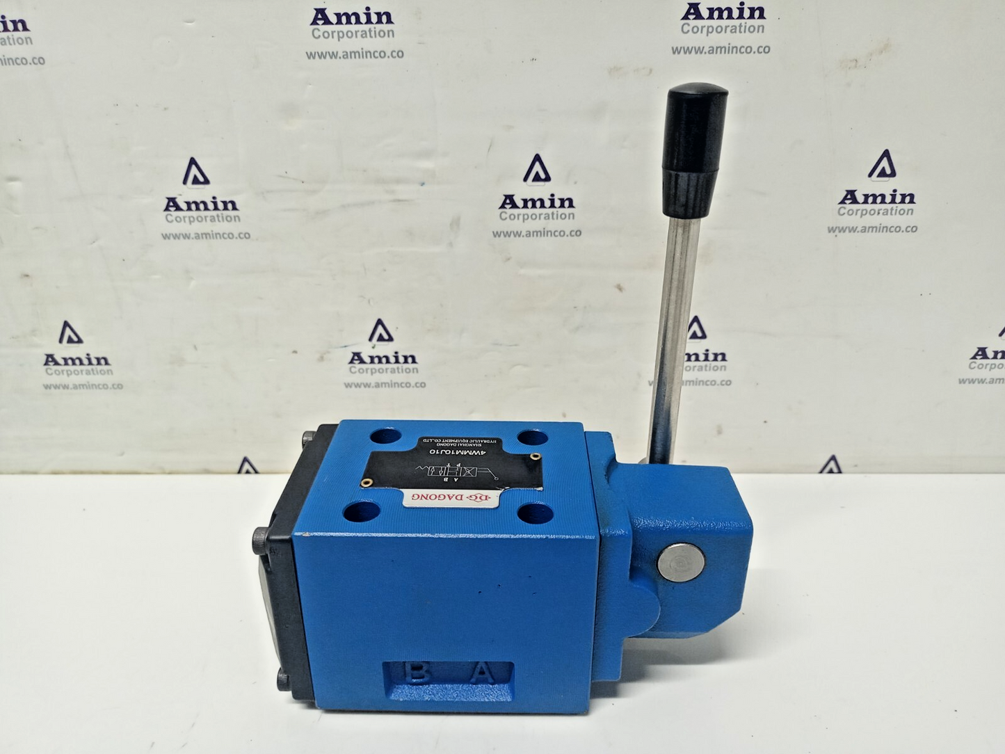Dagong 4WMM 10 J10 Directional control valve - NEW