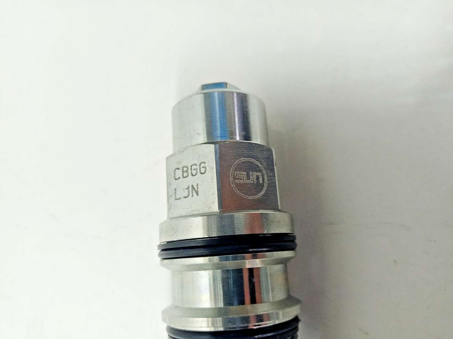 Sun hydraulics CBGG-LJN 4.5:1 pilot ratio counterbalance valve CBGGLJN -NEW