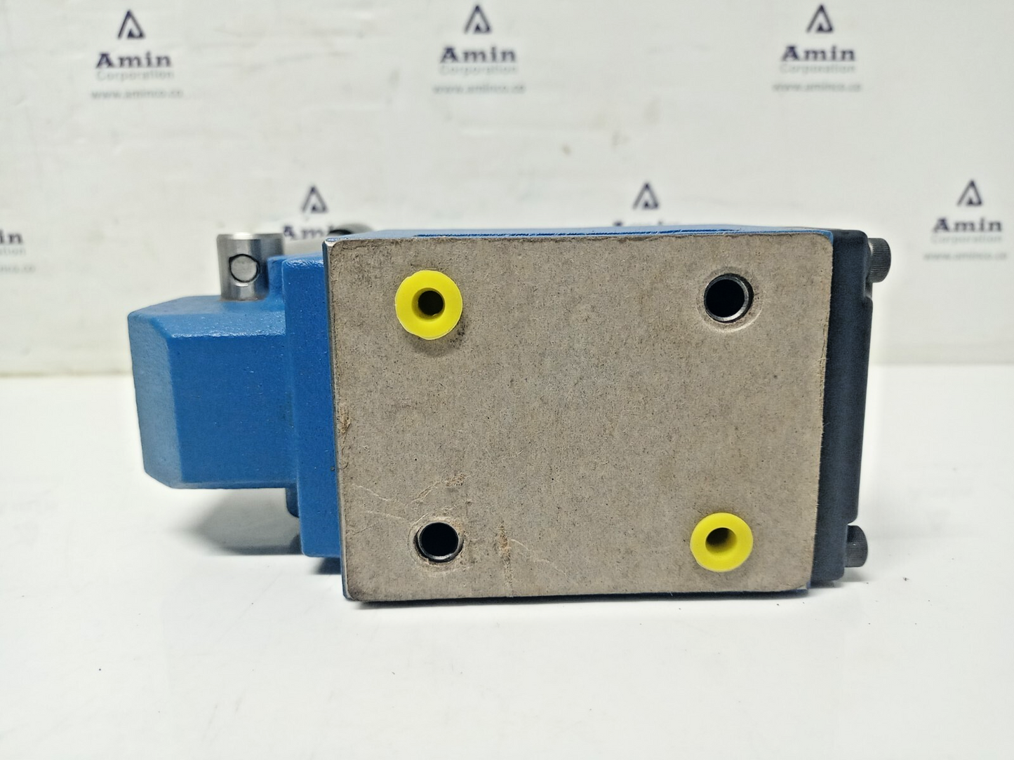 Dagong 4WMM 10 J10 Directional control valve - NEW