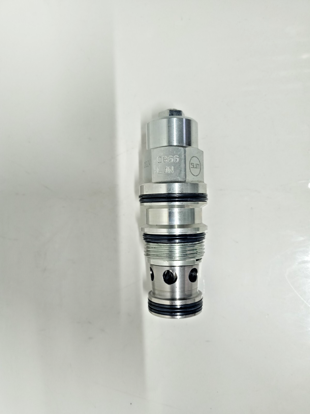 Sun hydraulics CBGG-LJN 4.5:1 pilot ratio counterbalance valve CBGGLJN -NEW