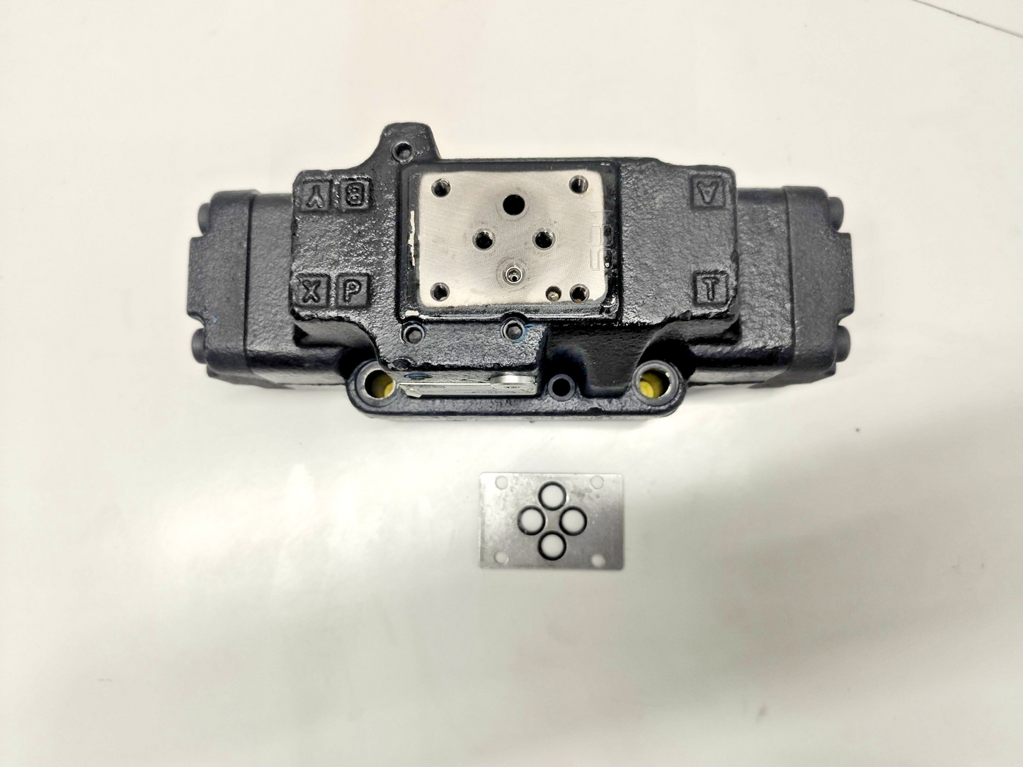 Parker D41VW002C2NJW91 Directional Control Valve - NEW