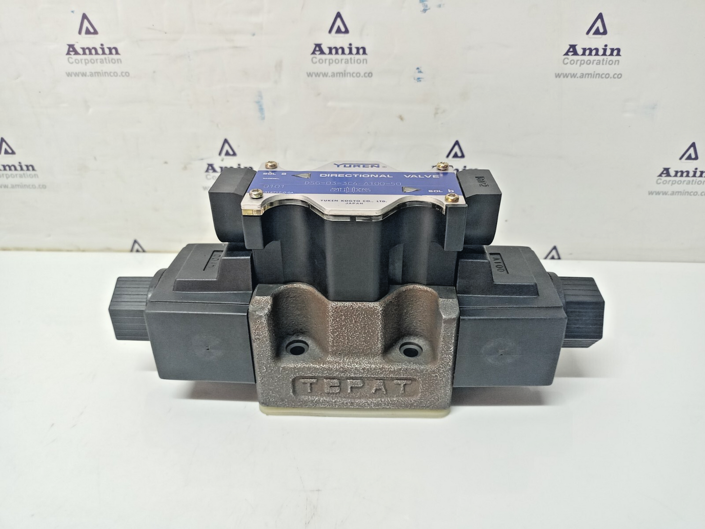 Yuken DSG-03-3C4-A100-50 Directional Control Valve - NEW