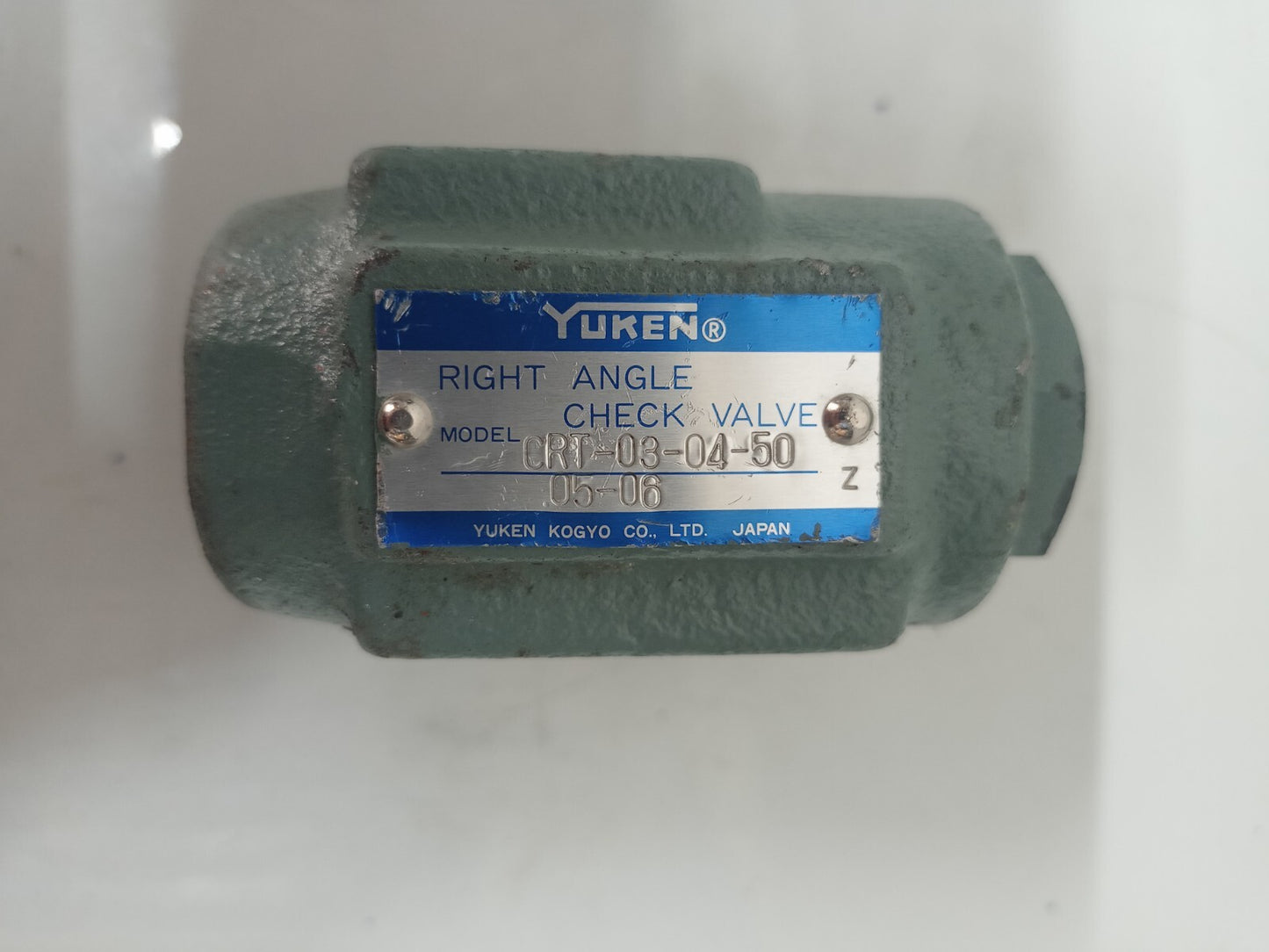 Yuken CRT-03-04-50 Right angle Check valve - NEW