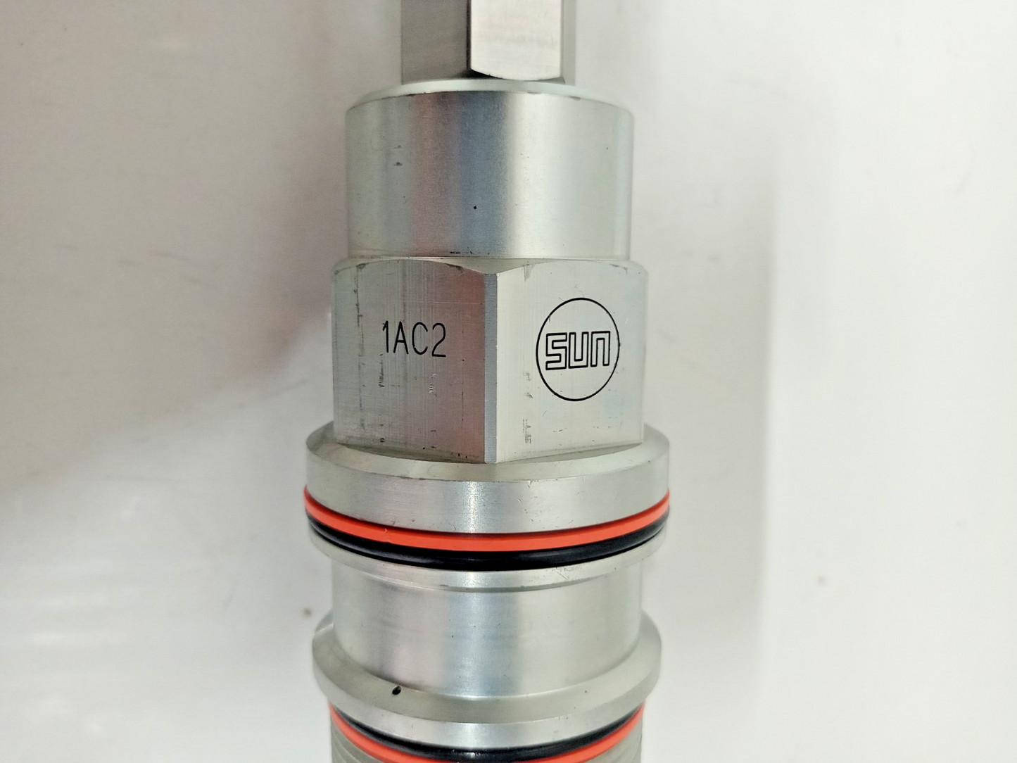 Sun hydraulics CBIG-LCN 4.5:1 pilot ratio counterbalance valve CBIGLCN -NEW