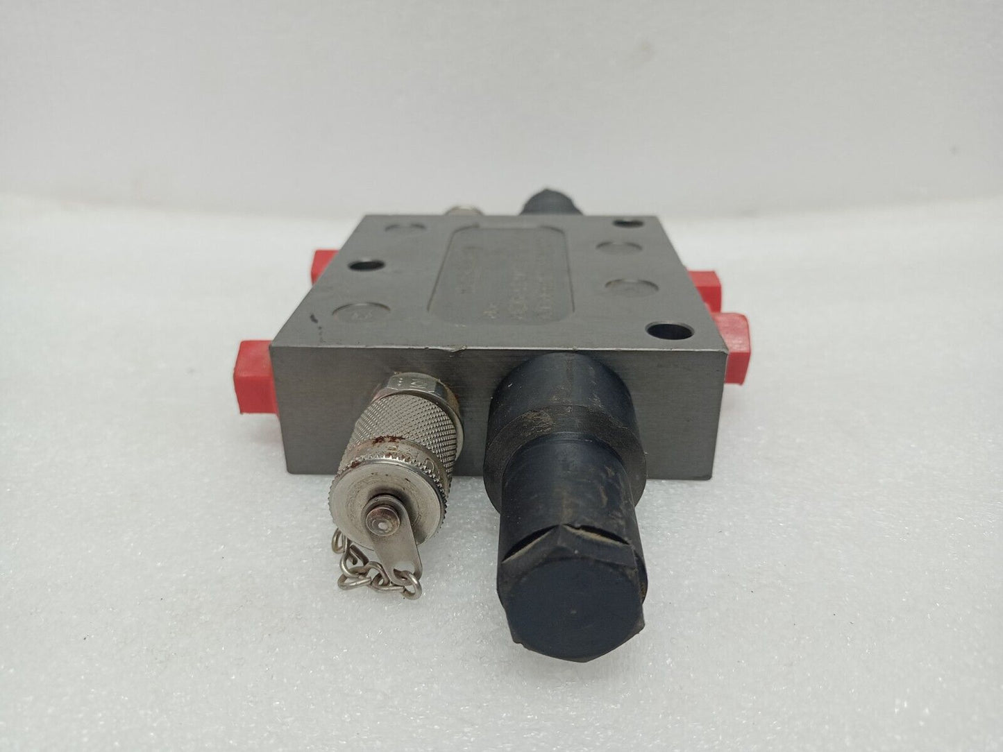 MacGREGOR MCG-LCH/EB-ST-1-2 valve manifold 3571QX1001 valve - NEW