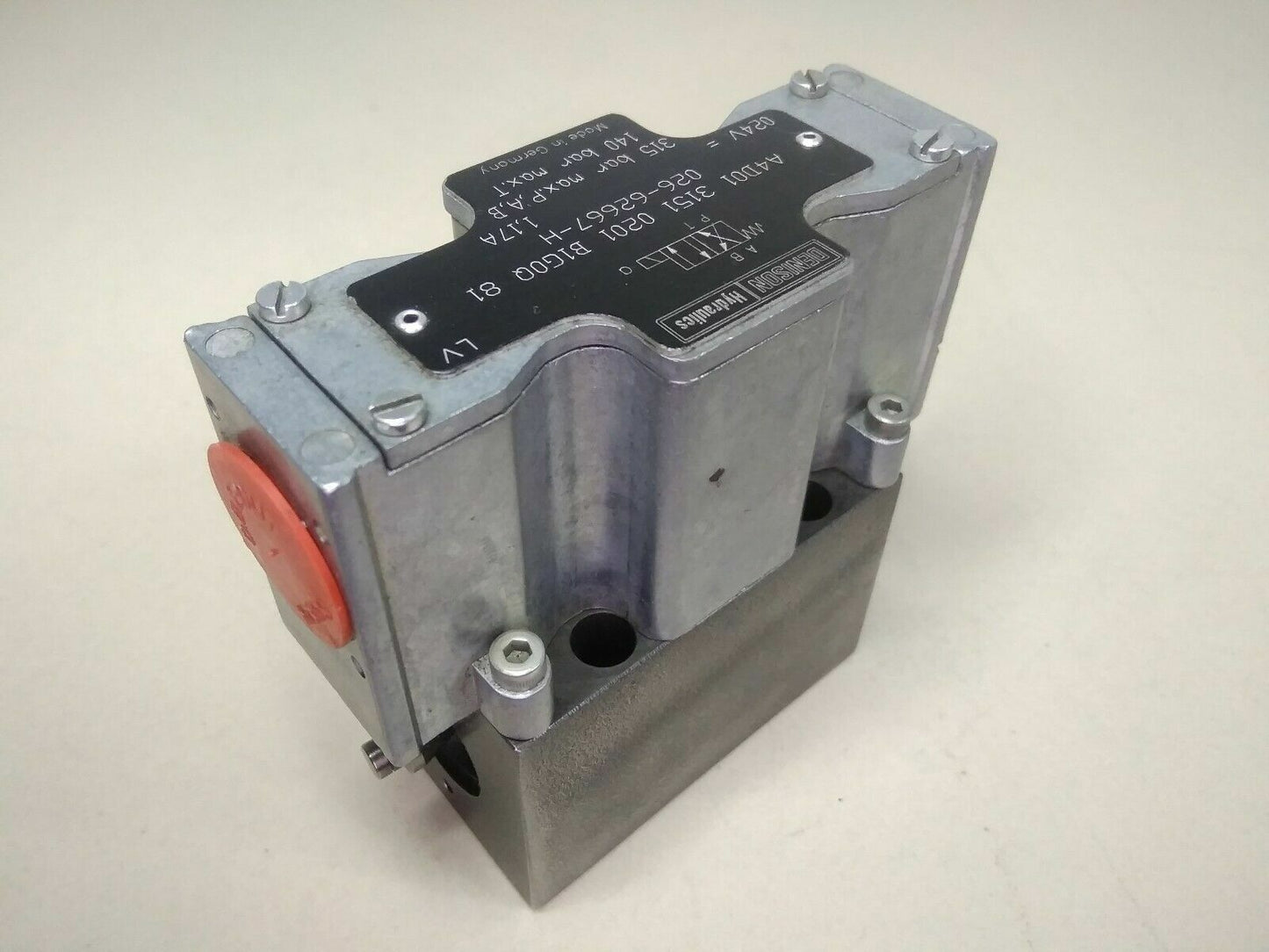 Denison Hydraulics A4D01 3151 0201 B1G0Q 81 Hydraulic Valve - NEW