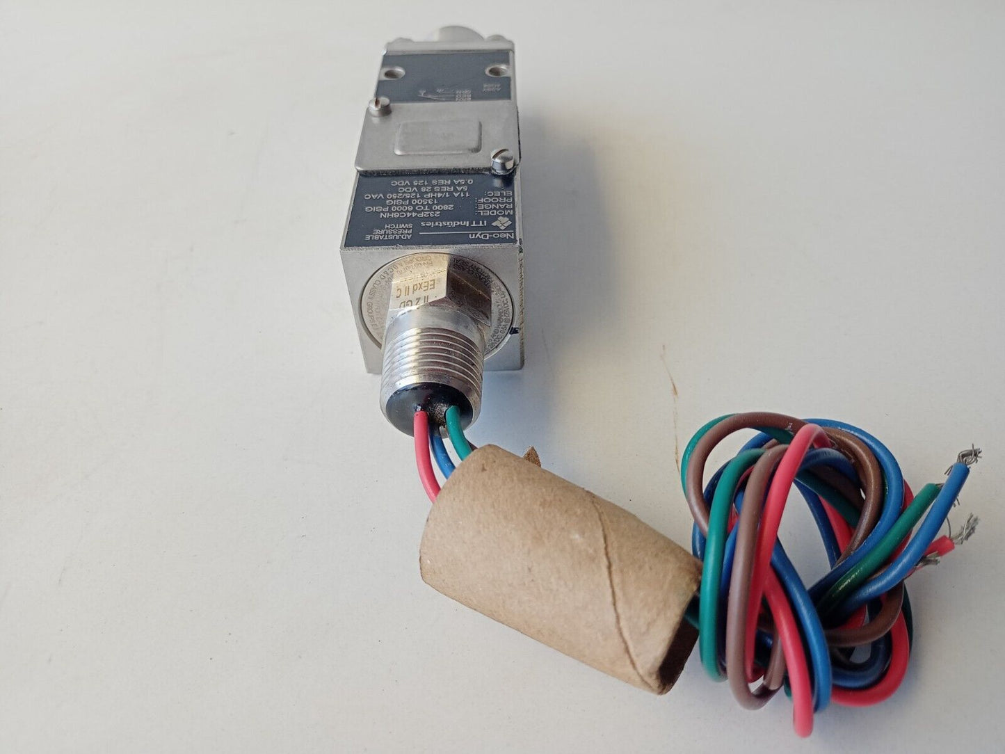 ITT NEO-DYN 232P44C6HN Adjustable pressure switch 2800-6000 PSIG - NEW
