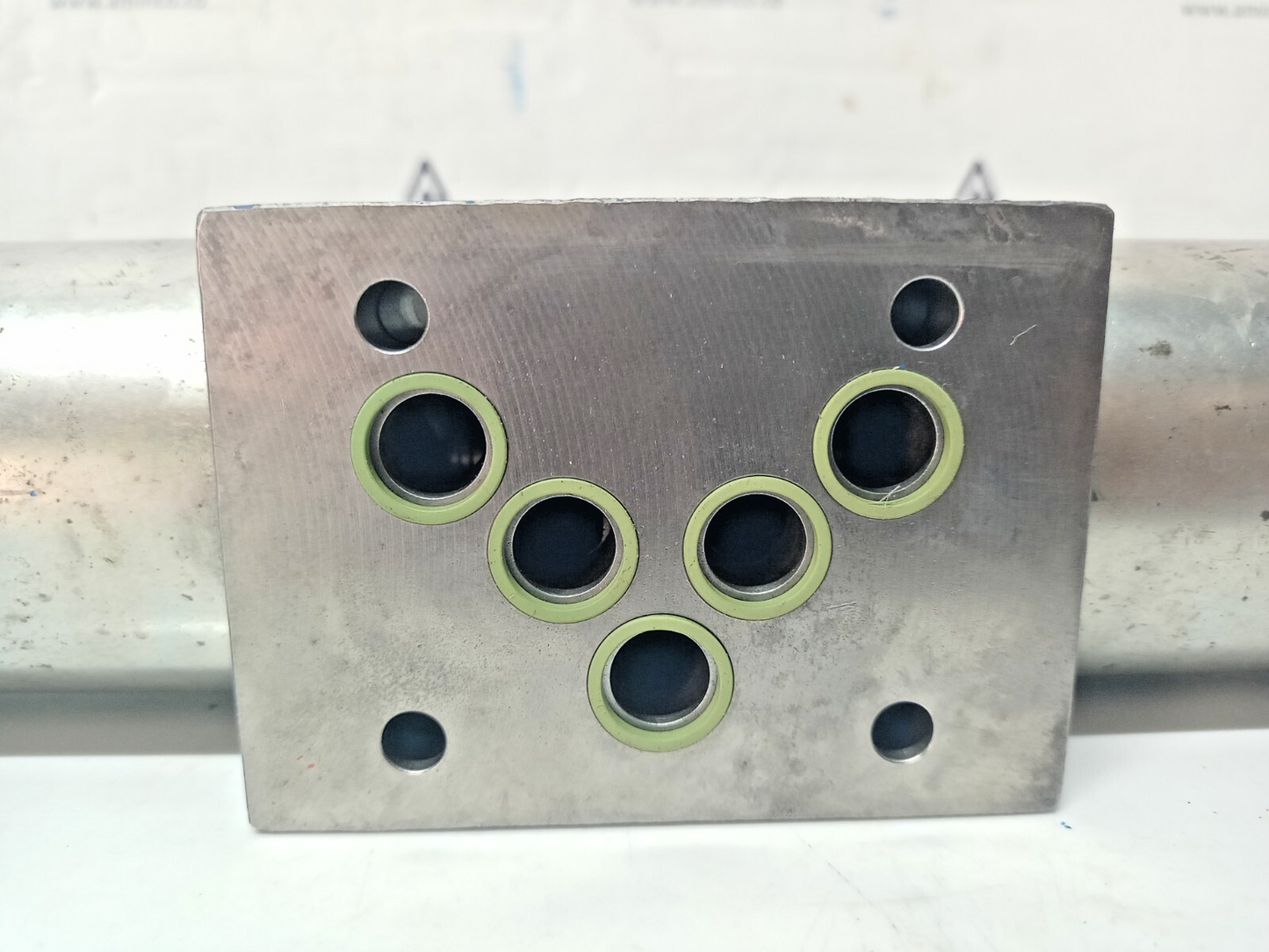 Rexroth 5-4WE 10 G33/CG24N9K4/V Directional control valve MNR: R900930504 - NEW