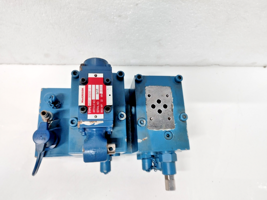 MacGREGOR MCG7-063Z45-2 Directional control valve with Block