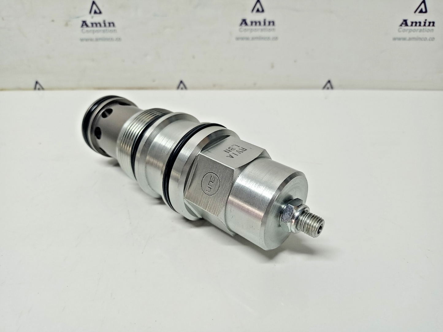 Sun hydraulics RVIA-LBN pilot-operated, balanced piston relief valve -NEW