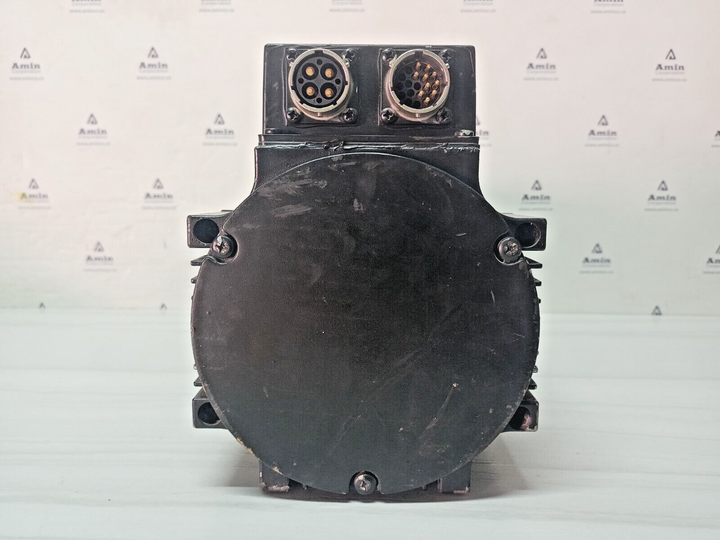 Allen-Bradley 1326AB-B530E-M2L AC Servo Motor 460V, 18Nm, 3000RPM