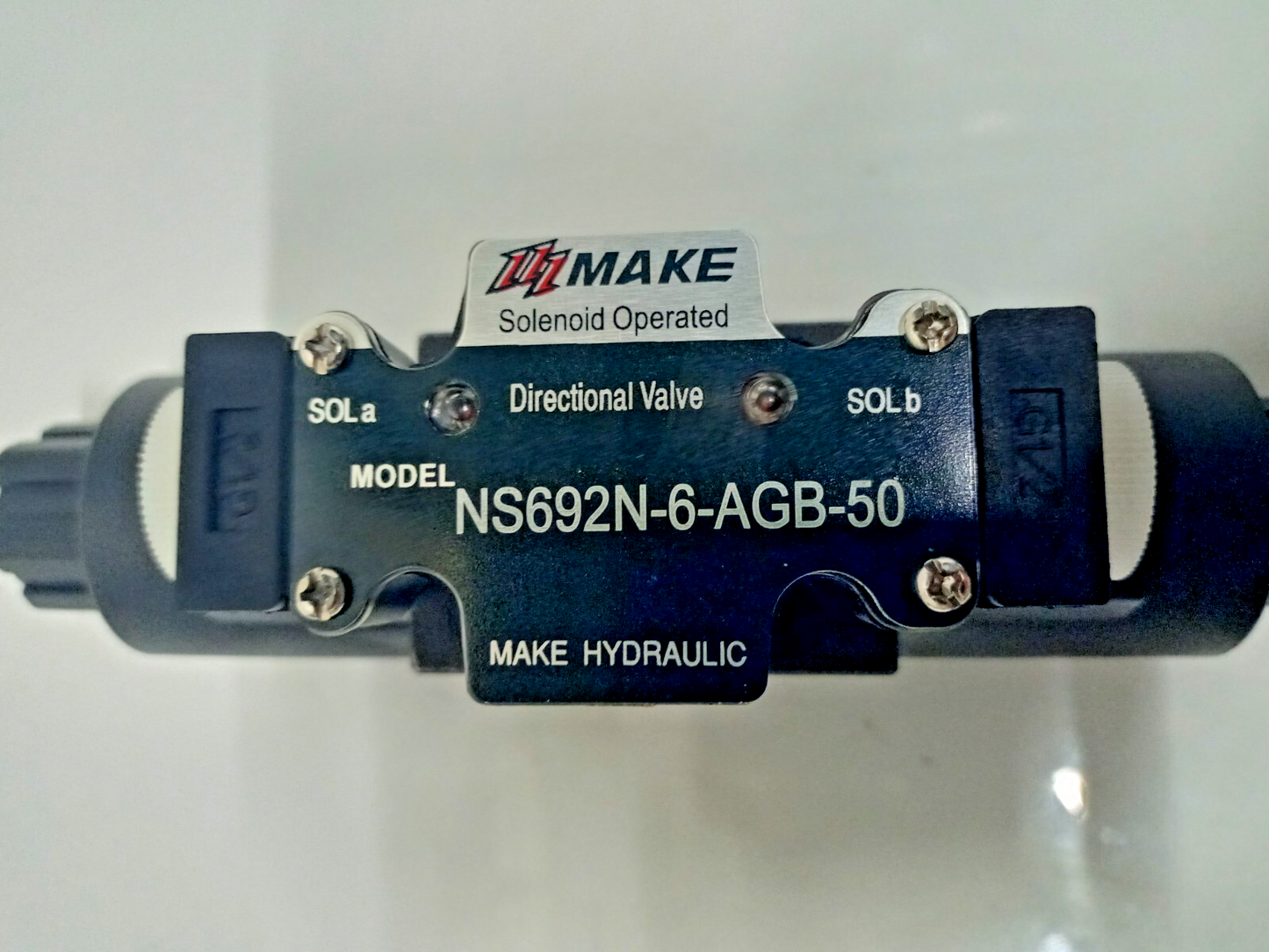 Make NS692N-6-AGB-50 Solenoid operated Directional control valve - NEW