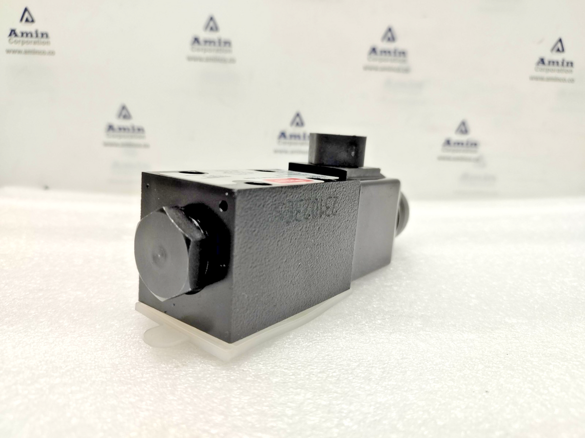 Vickers by Danfoss DG4V-3-2A-H-MU-B6-60 Directional control valve - NEW
