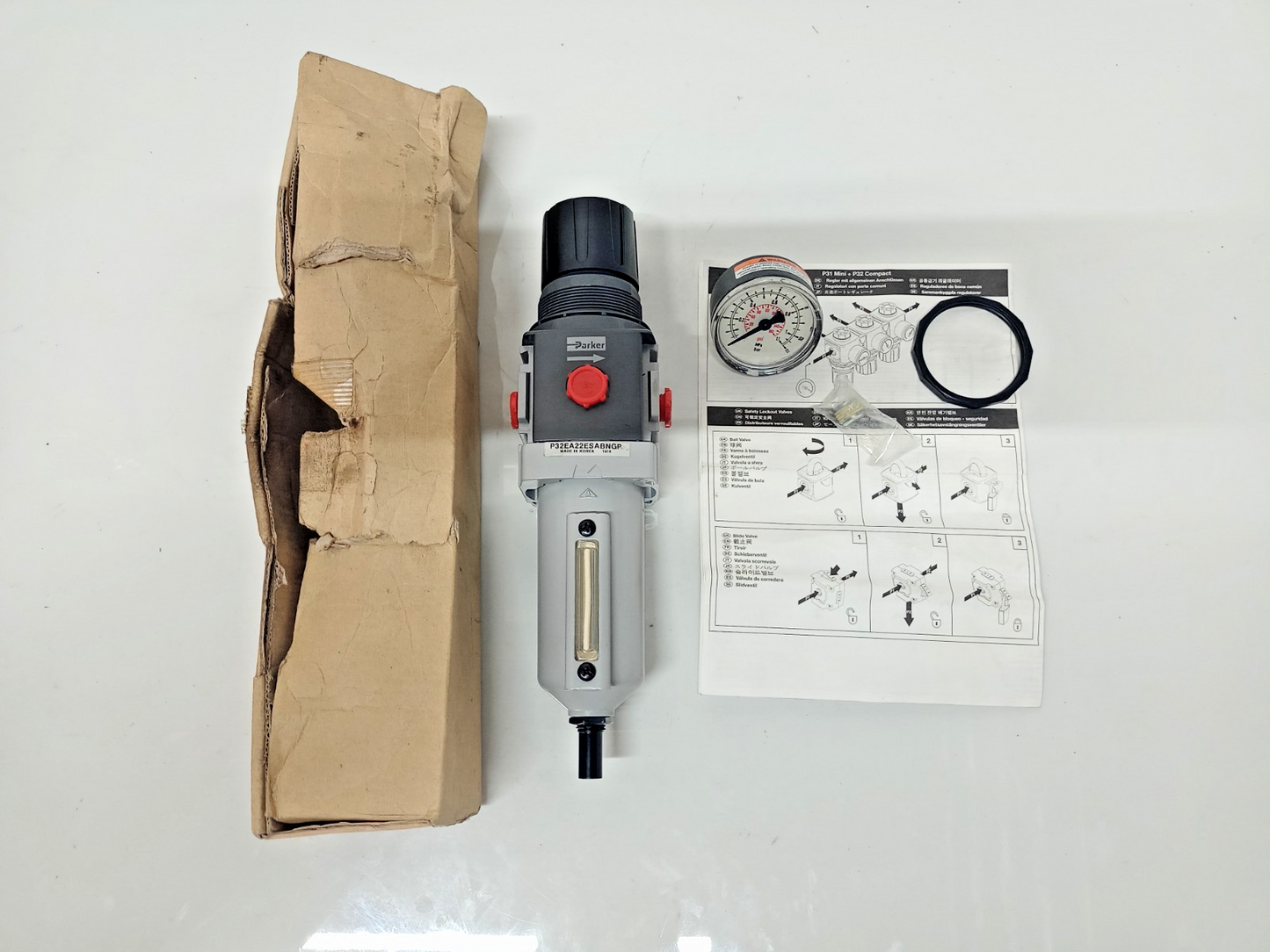 Parker P32 EA22ESABNGP Filter/Regulator 1/4'' - NEW