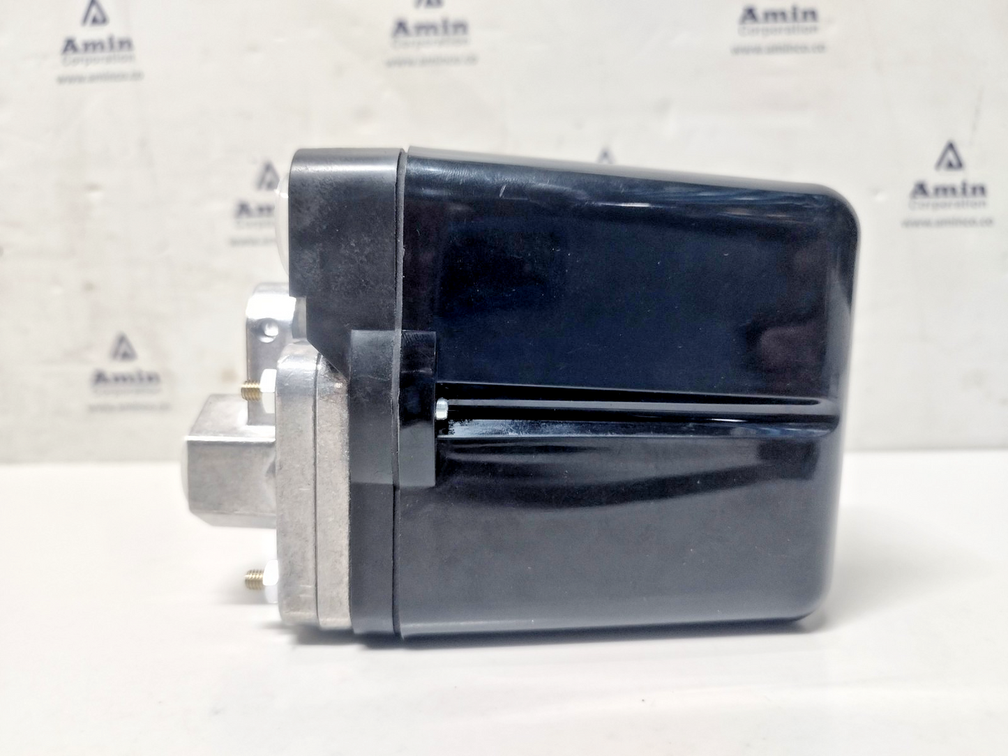 Condor MDR53/25 So-3 Pressure Switch AC-15, 4A, 250V, 1.3-1.6bar - NEW