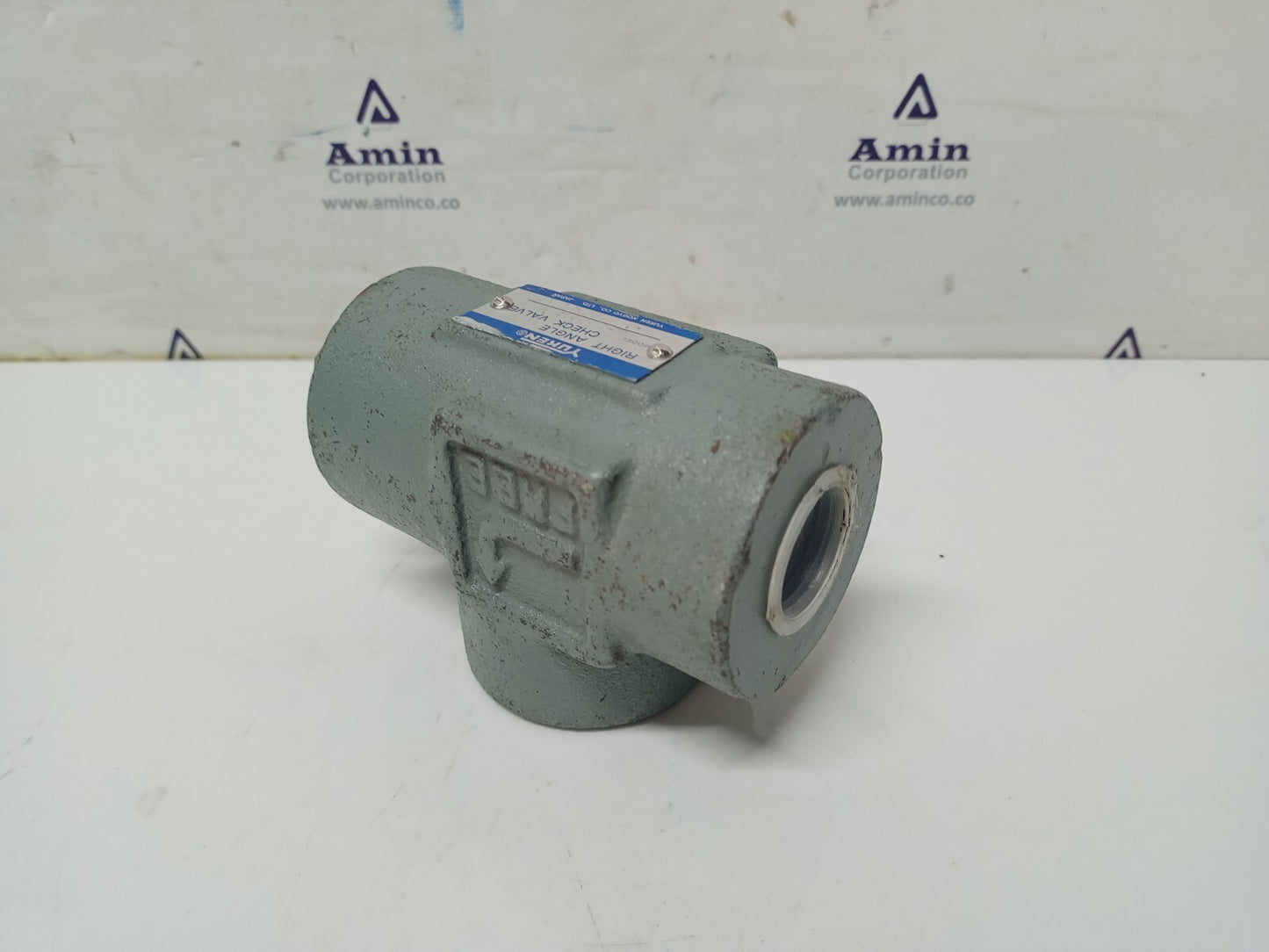Yuken CRT-06-04-50 Right angle Check valve - NEW