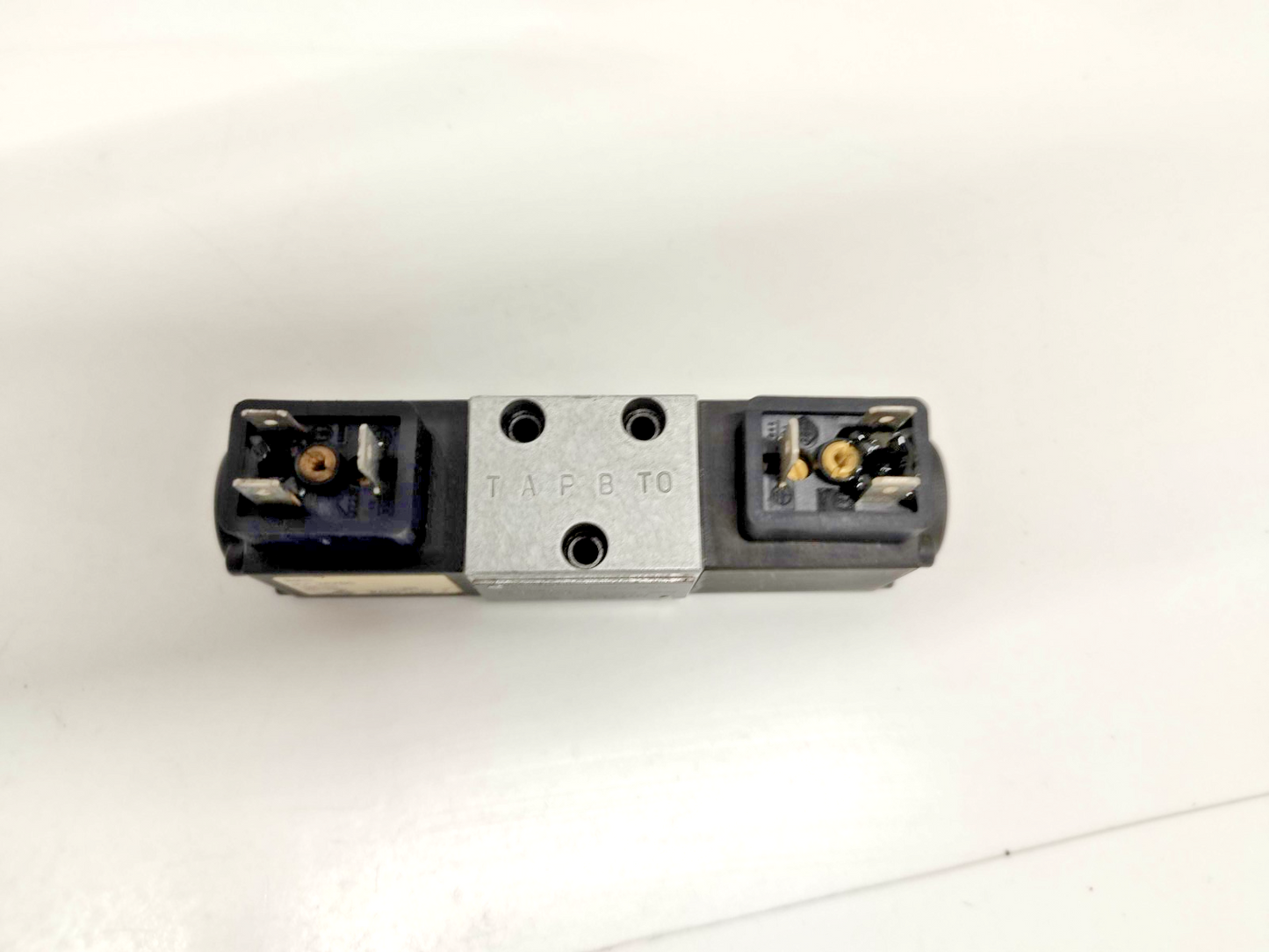 Wandfluh BM4D31 Solenoid Valve 24VDC - NEW