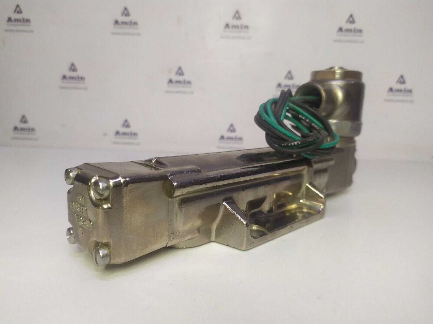 Versa VSG-4532-MS1-XX-A120 Solenoid valve 40-175 psi max. 120V 60Hz