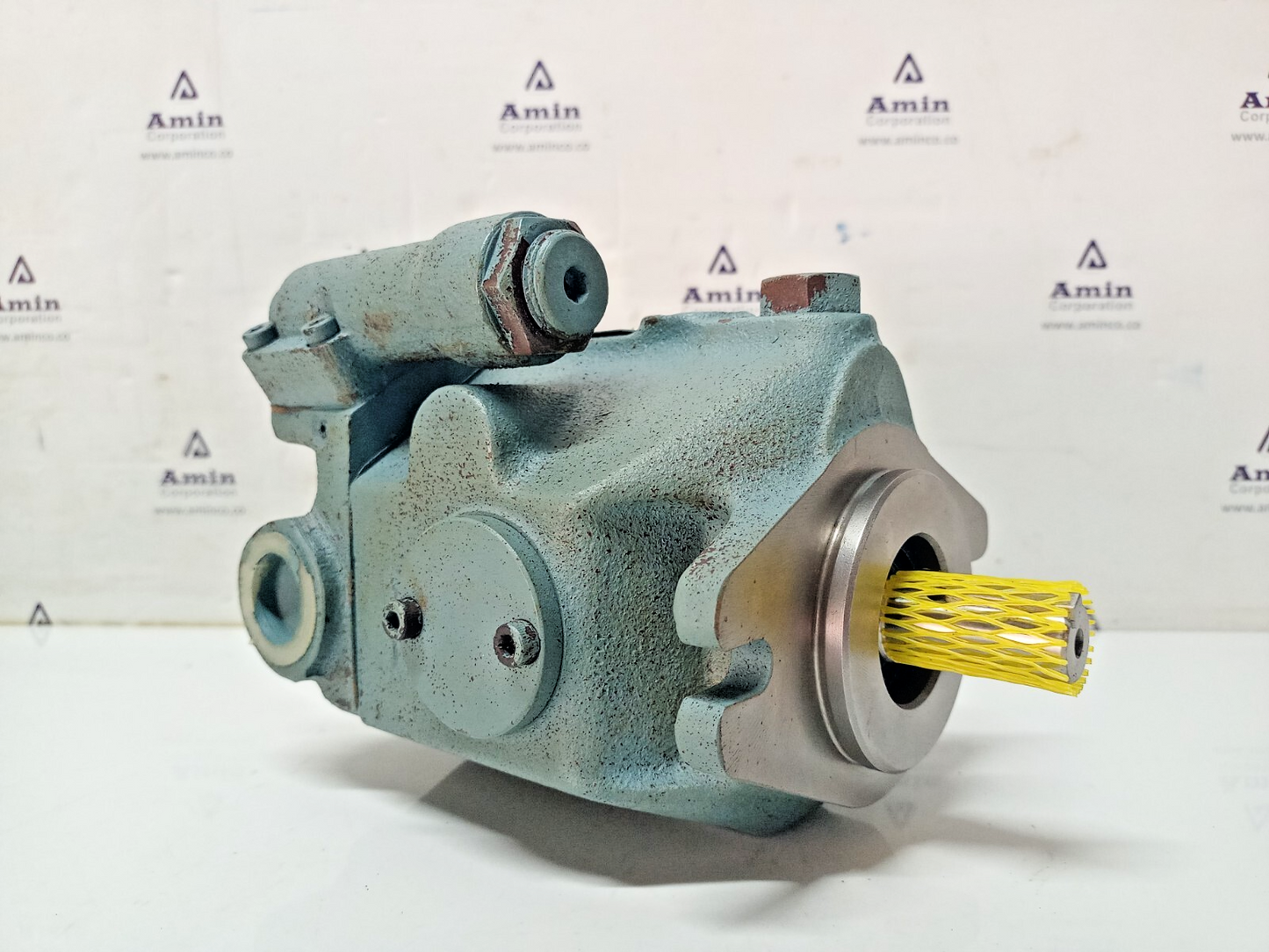 Daikin V8A1RX-20 Hydraulic Piston Pump - NEW