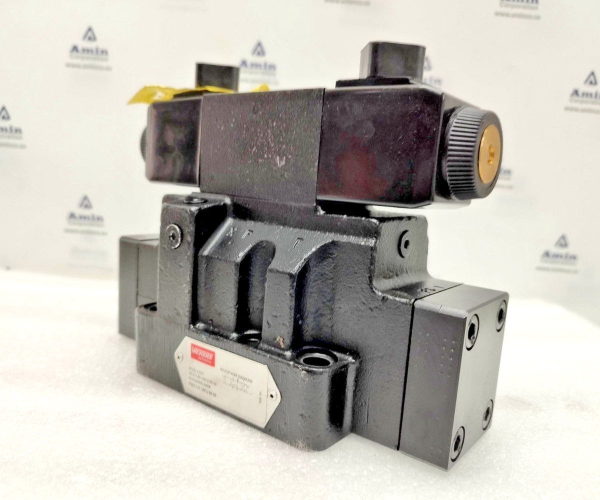 Vickers by Danfoss DG5V-7-8C-VM-U-B6-50 with DG4V-3-6C-VM-U-B6-60 Valve - NEW