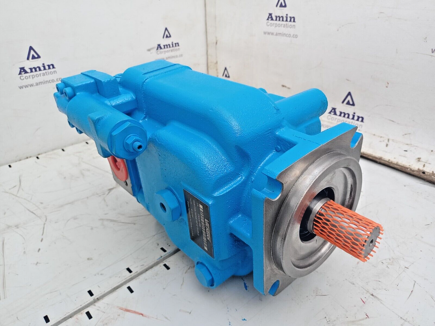 Vickers PVH74QIC-RSF-1S-10-C25-31 Variable Piston pump P/N: 02-937934 - NEW