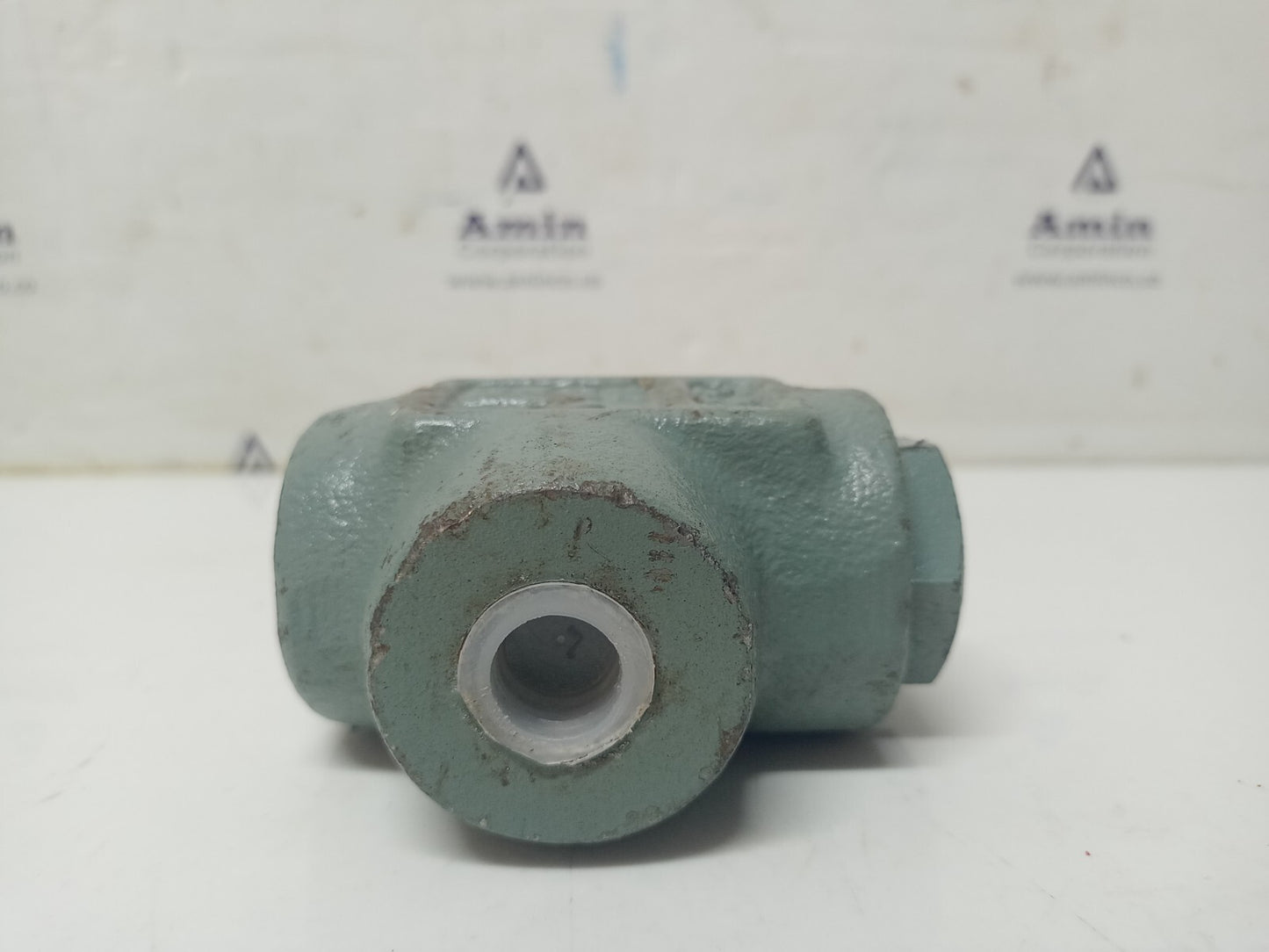 Yuken CRT-03-04-50 Right angle Check valve - NEW