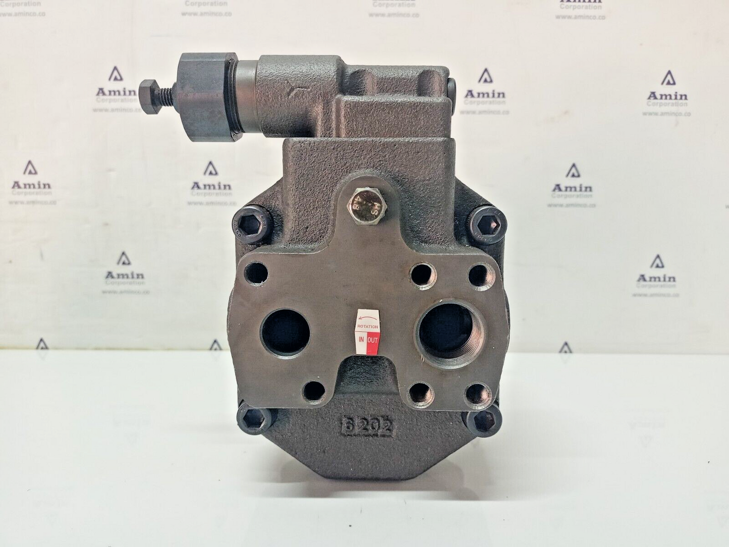 YUKEN AR16-FR01B-20 Variable Piston Pump with Mounting bracket - New